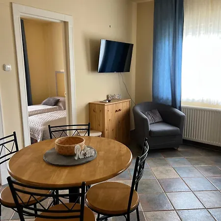 Апартаменты Apartmanhazak Miro Haz
